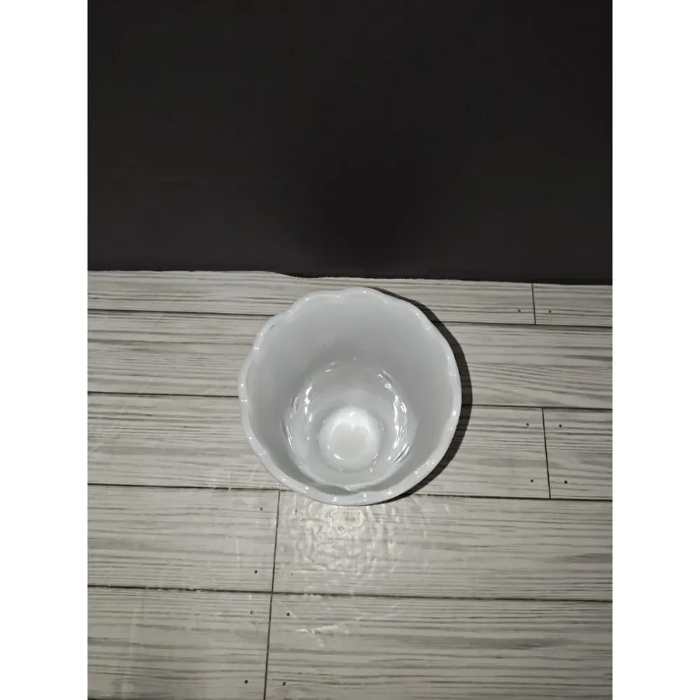 Vintage Anchor Hocking Teardrop and Pearl Scalloped Milk Glass Flower Vase 7